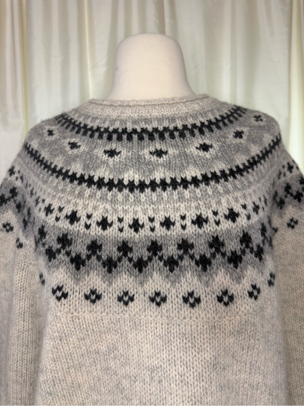 L.L.Bean 100% Lambswool Fair Isle Nordic Sweater Gray Black Women’s Medium - Picture 5 of 10